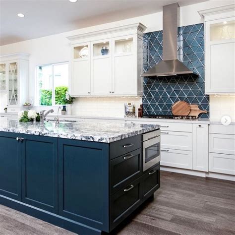 cabinets color that go with stainless steel appliances|stainless steel cabinet color schemes.